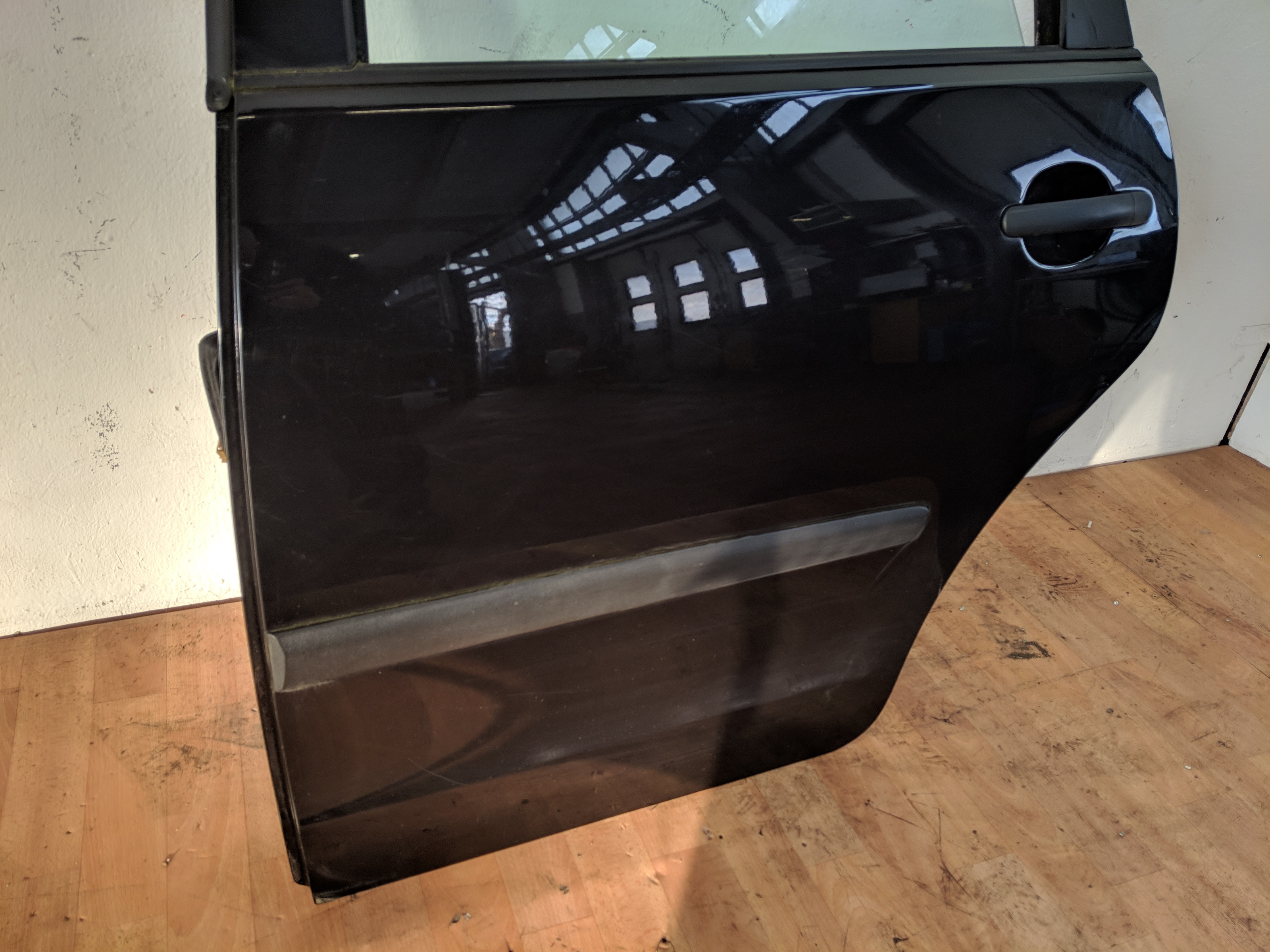VW Polo 9N Bj.03 Tür hinten links 5-türig schwarz LC9Z Fahrerseite