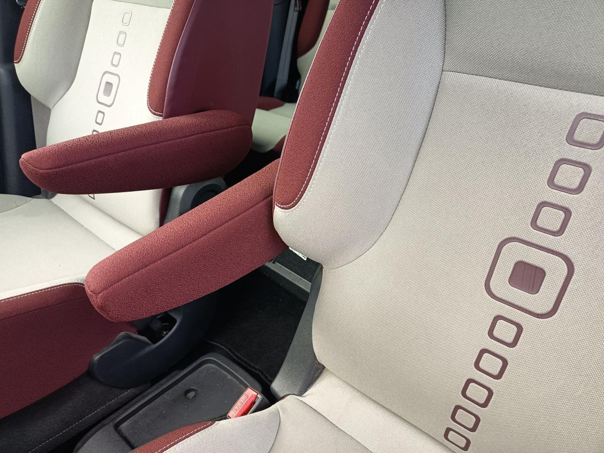 Citroen Berlingo II B9 orig Sitz vorn links Fahrersitz Multispace Bj 2011 Citroen Berlingo II B9 orig Sitz vorn links Fahrersitz Multispace Bj 2011