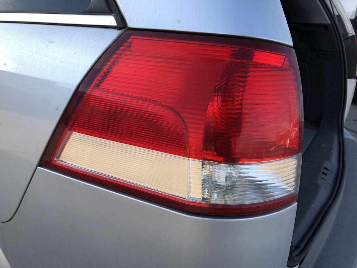 Opel Vectra C Caravan bis05 R&uuml;ckleuchte au&szlig;en links Ecke Heckleuchte Kombi