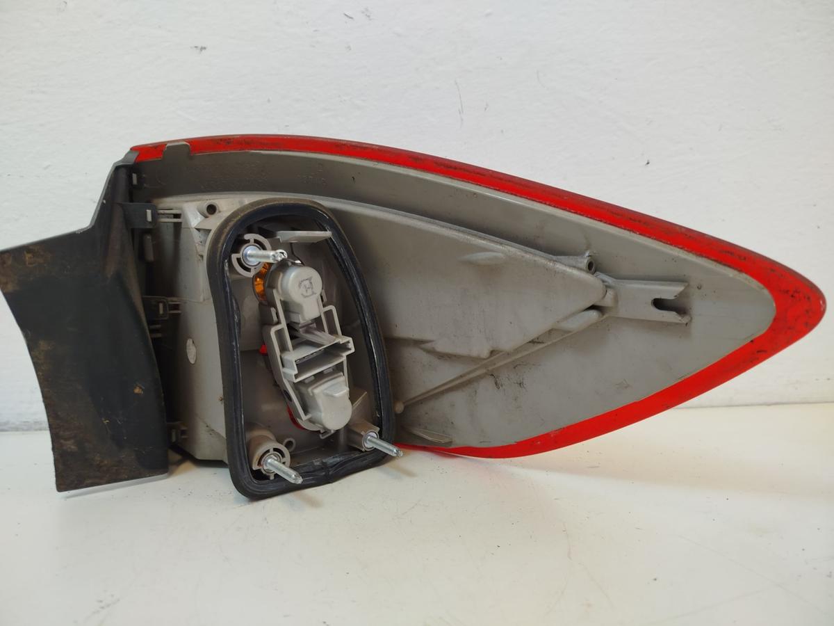 Ford Mondeo BA7 Kombi R&uuml;ckleuchte Schlussleuchte R&uuml;cklicht aussen links bis 10