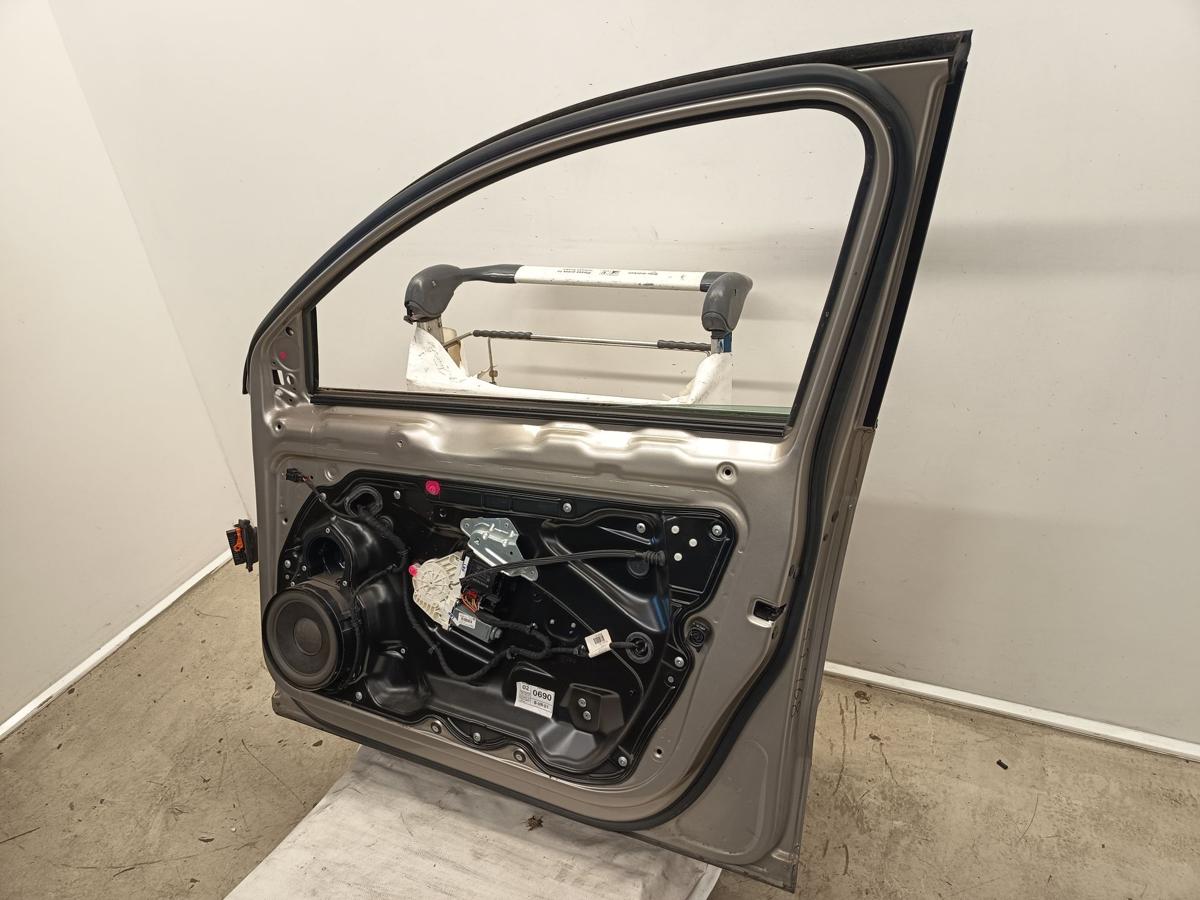 VW Passat T&uuml;r Beifahrert&uuml;r vorne rechts LD1W Wheatbeige Bj 2006