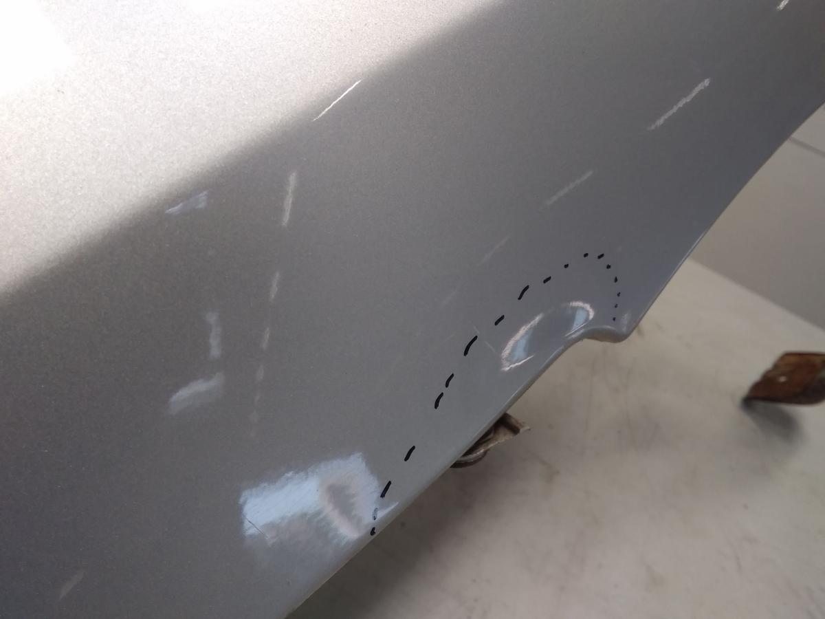 Suzuki Liana original Kotfl&uuml;gel vorn links silbermetallic BJ2005 Anrostung