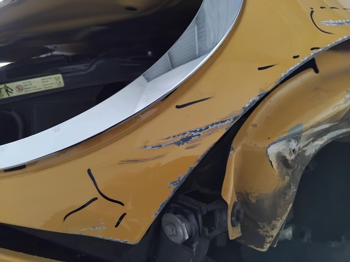 Mini II R56 One Motorhaube Deckel vorn besch&auml;digt A58 Mellow Yellow BJ2008