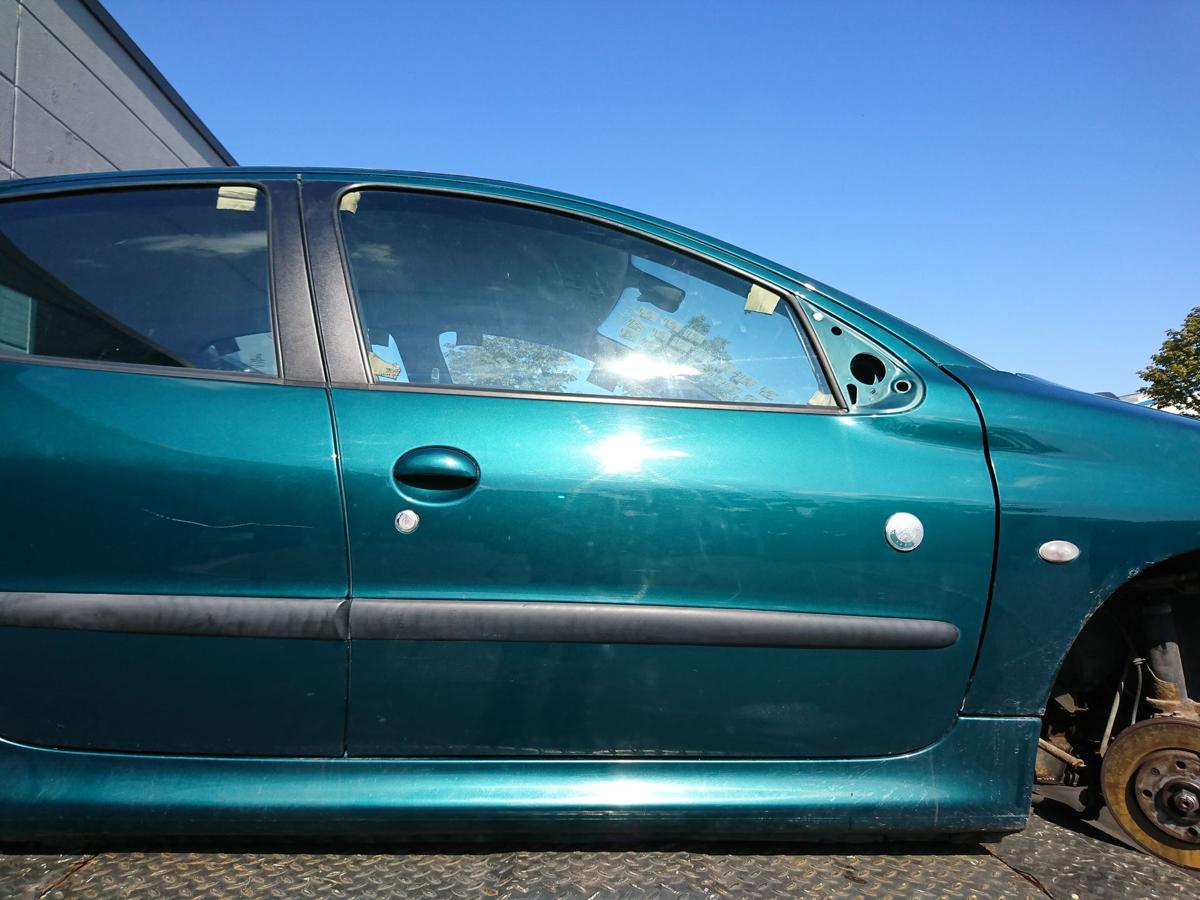 Peugeot 206 5trg orig Tür vorn rechts Beifahrertür KSJ Grün Tie Break Bj 00