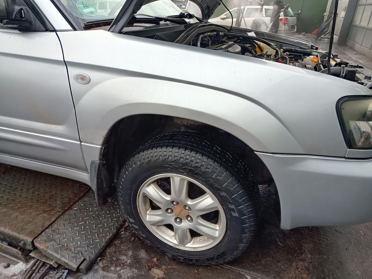 Subaru Forester SG original Kotfl&uuml;gel rechts 01G Silber vor Facelift Bj 2005