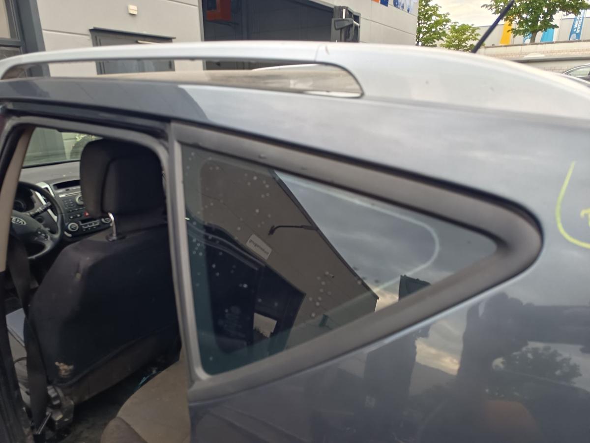 Kia cee&acute;d_sw ED original Seitenscheibe rechts C-S&auml;ule vorn Fond get&ouml;nt Bj 2010