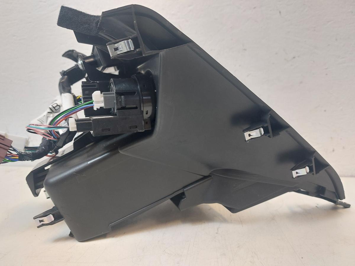 Nissan Leaf ZE1 40kWh Verkleidung Schaltkulisse mit diversen Schaltern Tastern