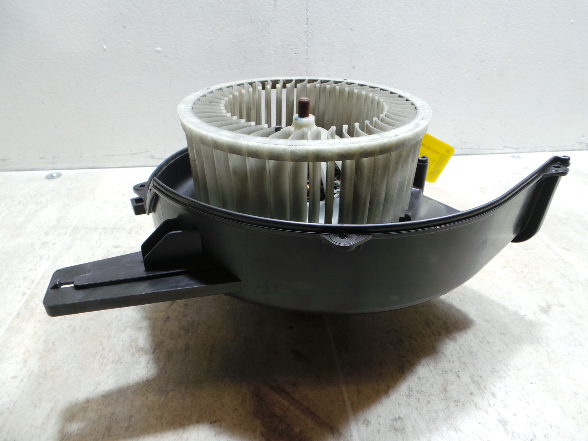 VW Fox 5Z Bj.05-11 Heizungsgebläse Behr 6Q1819015G Lüftermotor