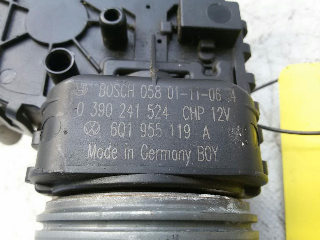 VW Polo 9N1 original Wischermotor vorn 6Q1955119A 0390241524 BOSCH BJ2002