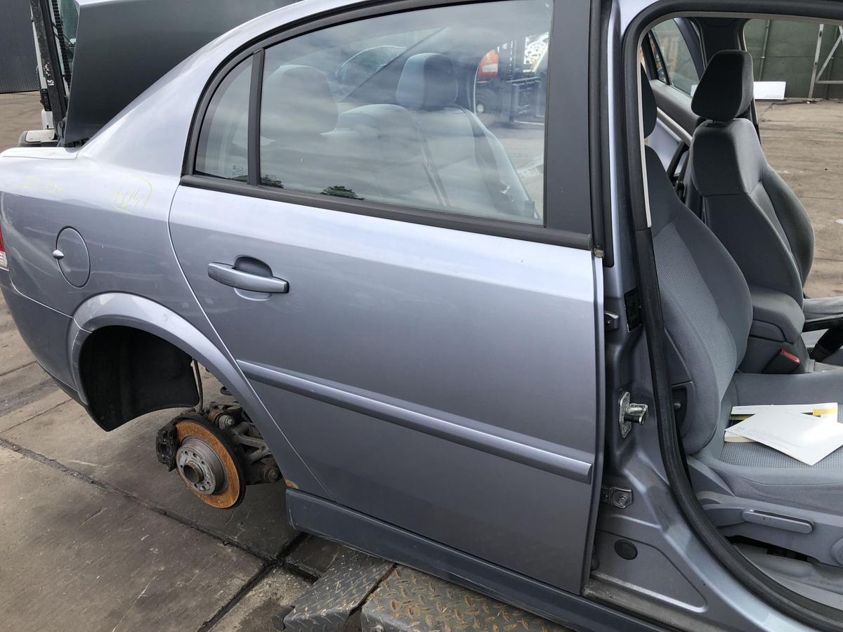 Opel Vectra C Limo 4trg original Tür hinten rechts Fond Z163 Lichtsilber Bj 2004