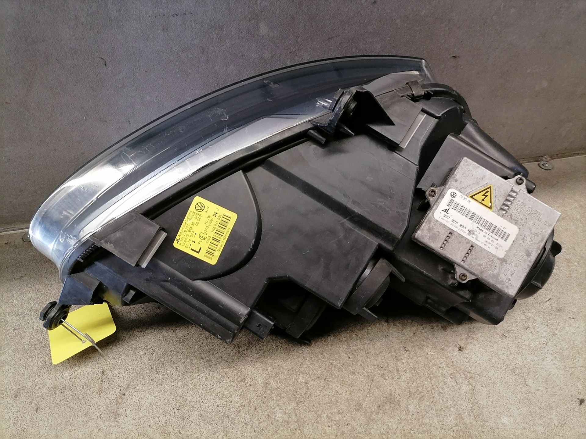 VW Golf 5 original Xenonscheinwerfer vorn links Bj.2005