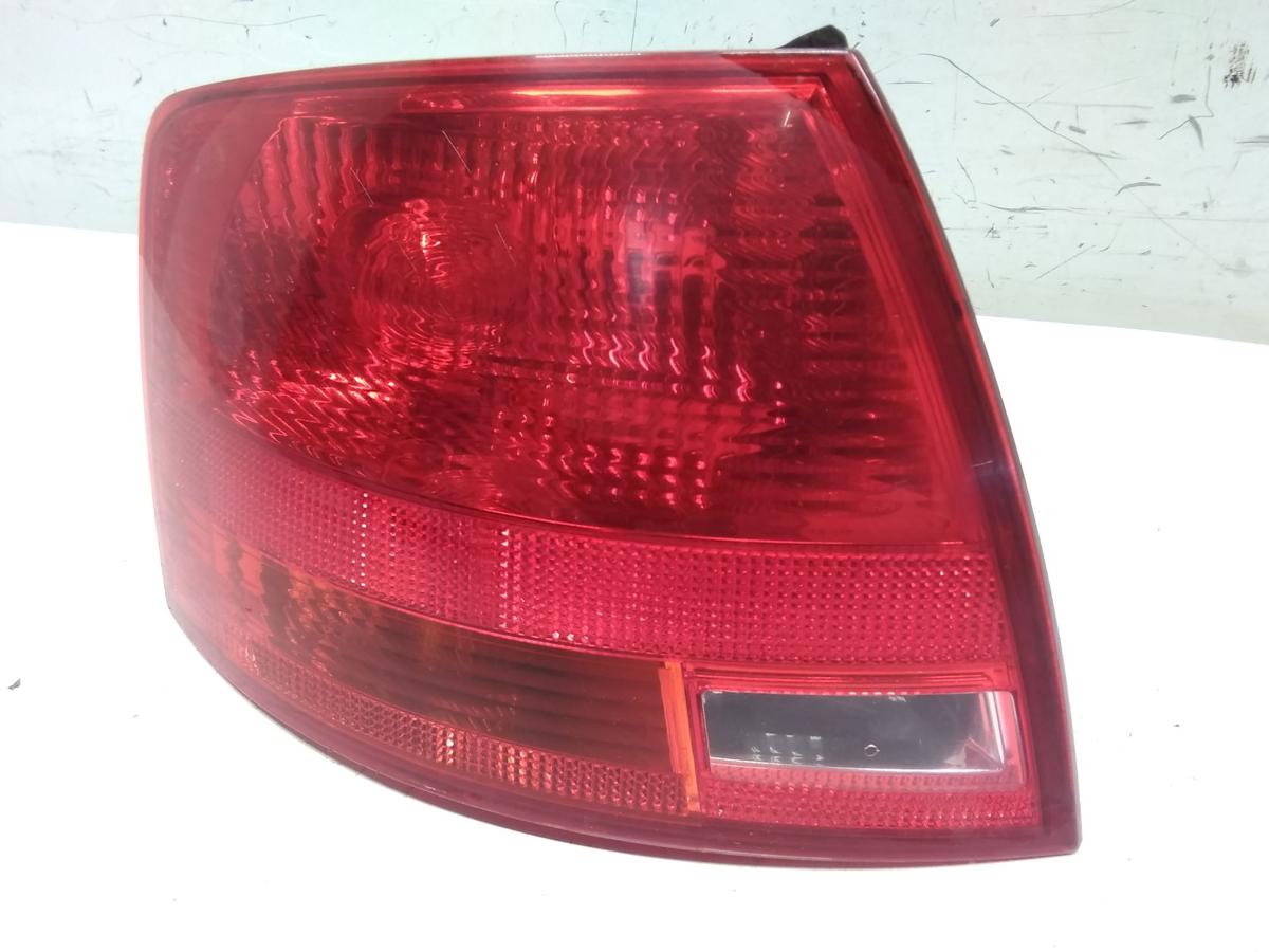 Audi A4 8E B7 Avant Kombi original Rückleuchte Heckleuchte links Bj.2006
