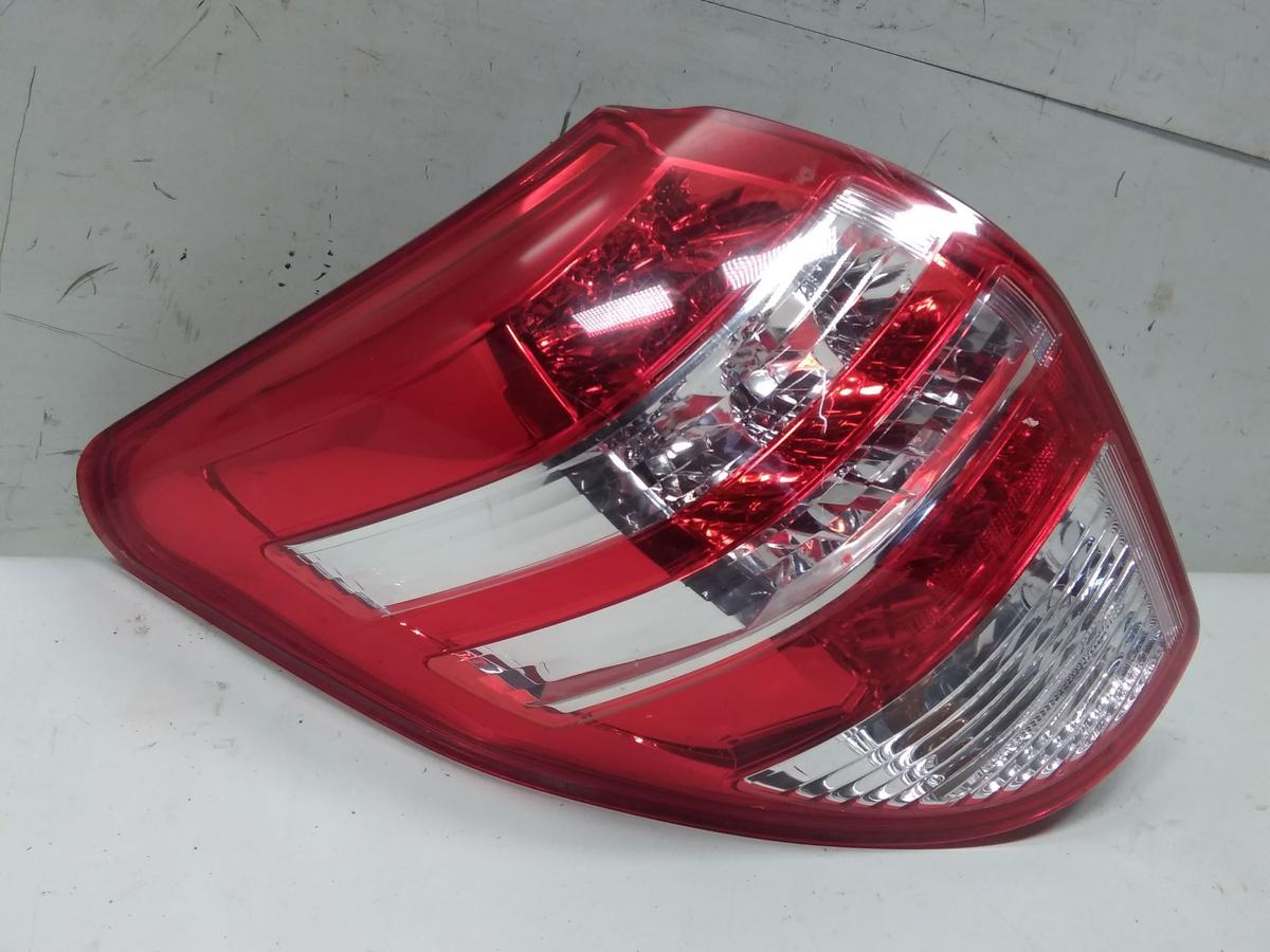 Toyota Rav4 3 Facelift original Rückleuchte Heckleuchte links BJ2010