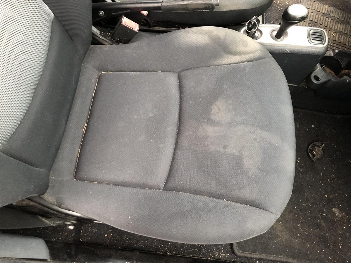 Smart 451 Mopf Sitz vorn rechts Beifahrersitz Autositz Stoffsitz