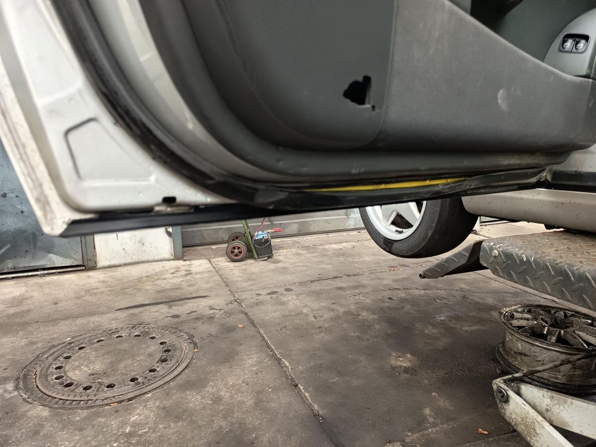 Mercedes CL203 original T&uuml;r links Fahrer 744 Brillantsilber Bj 2003