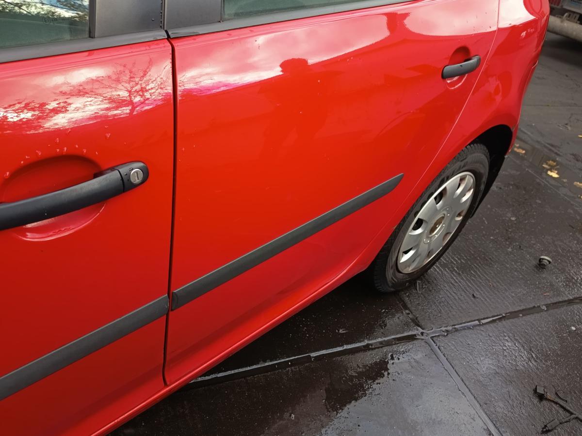 VW Golf V 5 original Tür hinten links Fahrer LY3D Tornadorot Bj 2004 VW Golf V 5 original Tür hinten links Fahrer LY3D Tornadorot Bj 2004