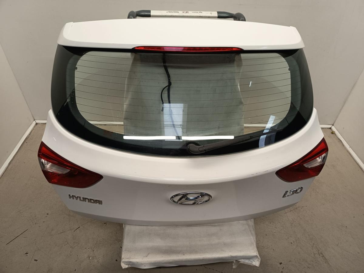 Hyundai i30 GD original Heckklappe mit Scheibe Limousine CREAMY WHITE Bj 2013