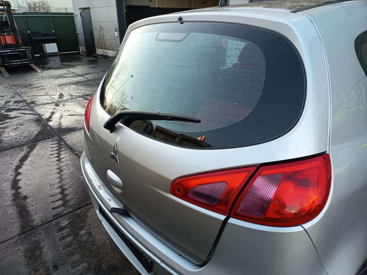 Mitsubishi Colt Z30 original Heckklappe mit Scheibe A50 Pure silver Bj 2005