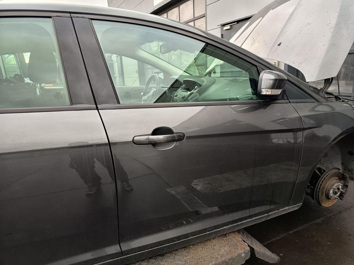 Ford Focus III original T&uuml;r vorne rechts Beifahrer Magnetic Grau Baujahr 2015