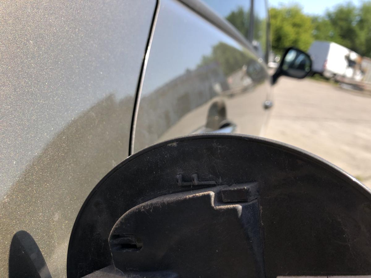 Peugeot 3008 I Typ 0U Tankklappe Tankdeckel Tankverschluss KDK Hickory Braun