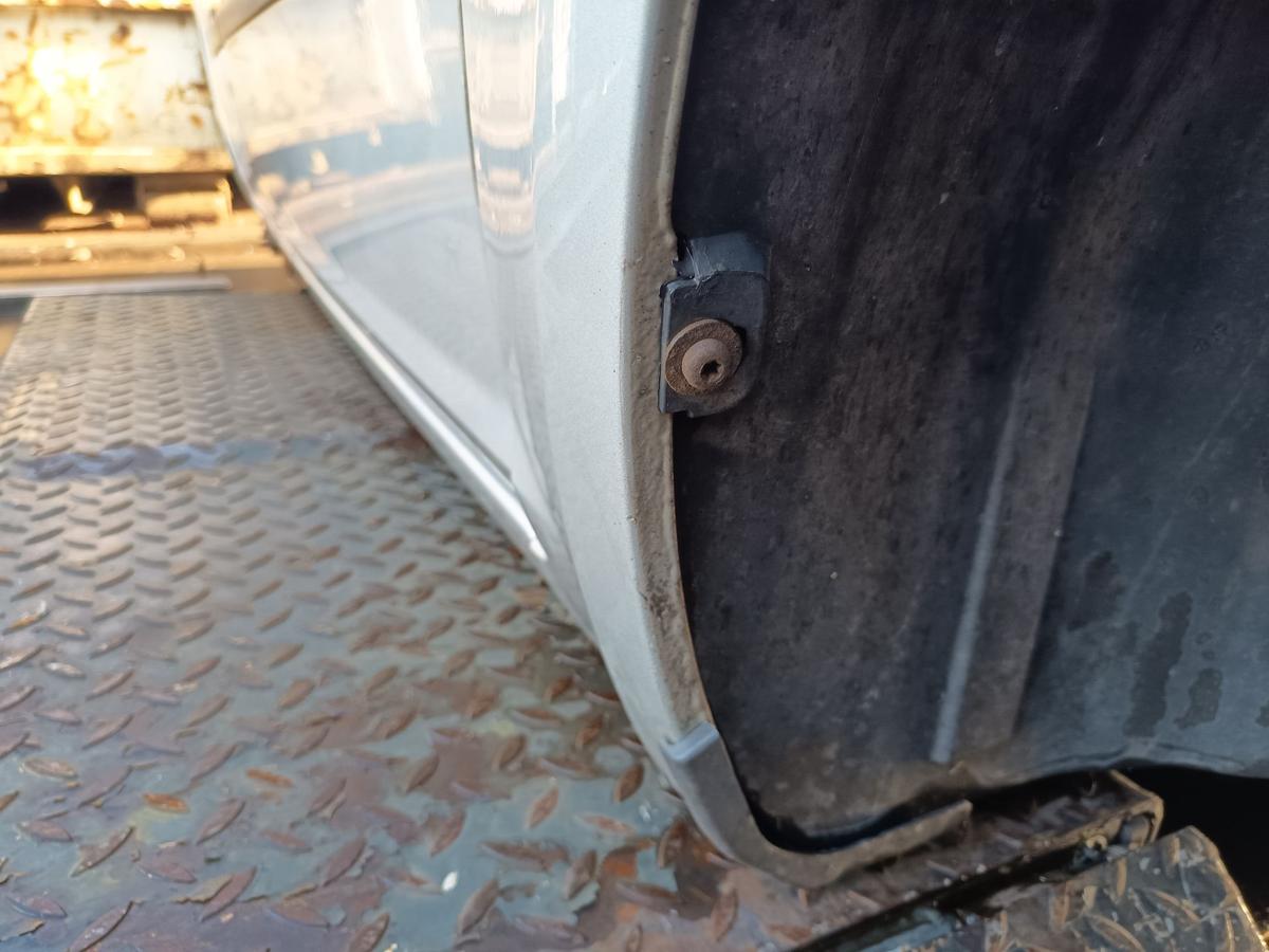 Ford Focus C-Max original Kotfl&uuml;gel rechts Seitenteil Polarsilber Bj 2006