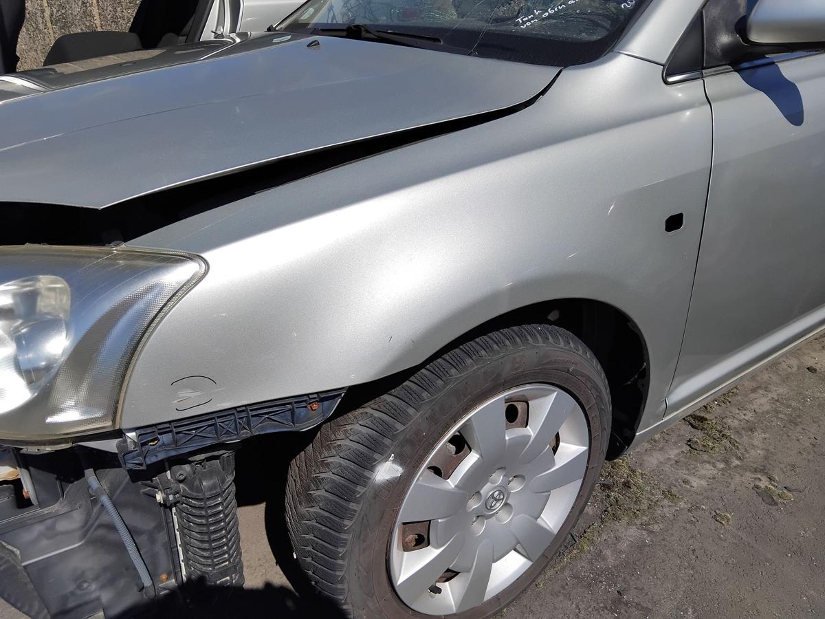 Toyota Avensis T25 orig Kotfl&uuml;gel vorn links BJ2005 Version mit Blinker silber 1C0