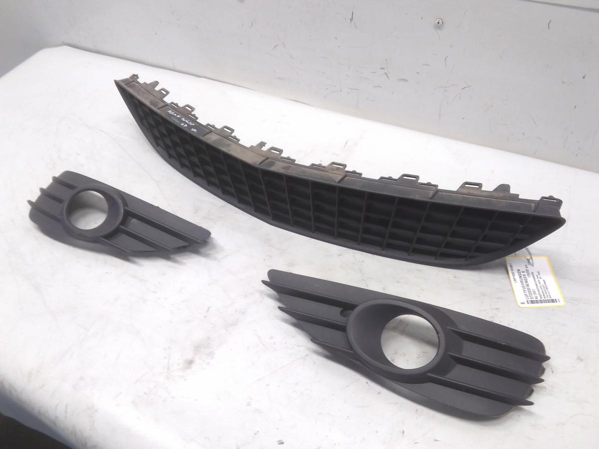 Opel Astra H Twintop original Satz Luftf&uuml;hrungen Gitter unten Sto&szlig;f&auml;nger vorn BJ2007