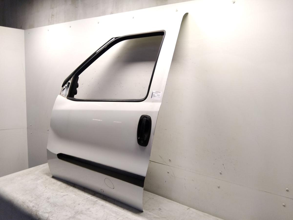 Opel Combo D original T&uuml;r vorn links Polarwei&szlig; BJ2014