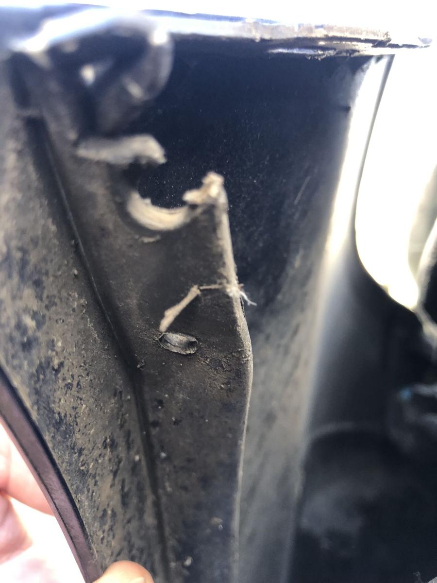 Opel Corsa D Stoßfänger vorn Frontstoßstange mit Grill Z20Z Royalblau Schaden