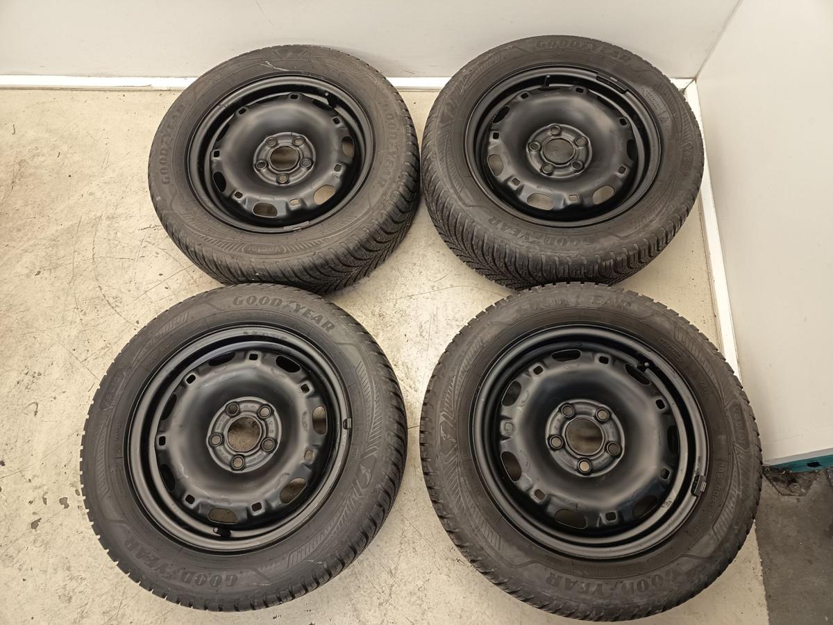 Skoda Fabia orig Satz Stahlfelgen 5x14 ET35 mit Reifen 185/60R14 86H Bj 2012