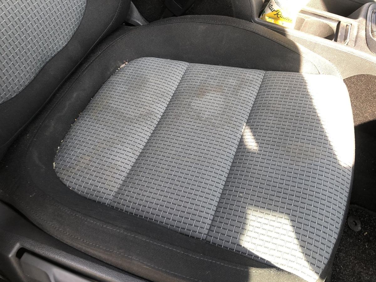 Skoda Superb 2 Typ 3T Sitz vorn rechts Stoffsitz manuelle Verstellung Heizung