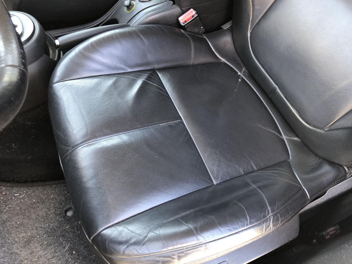 Citroen C4 Typ L Ledersitz vorn links Leder schwarz Vollelektrisch mit Memory