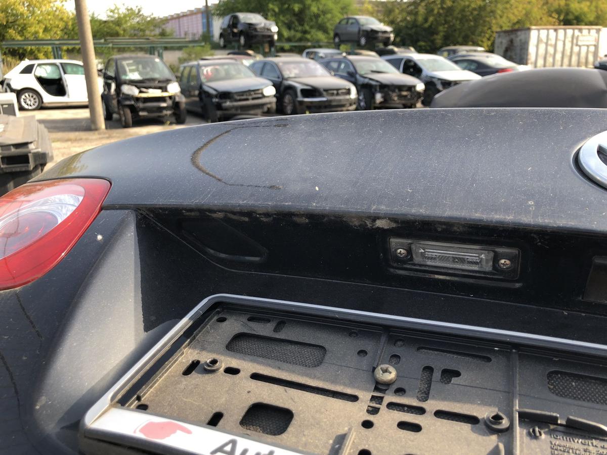 VW Jetta 1K Heckklappe Kofferklappe Heckdeckel Delle LC9X Deep Black Perl
