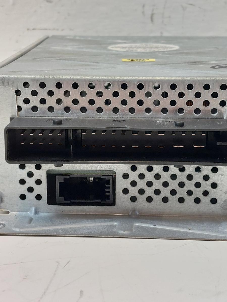 Audi A6 C6 4F Soundsystem Verst&auml;rker Amplifier Basic Vorverst&auml;rker Audio