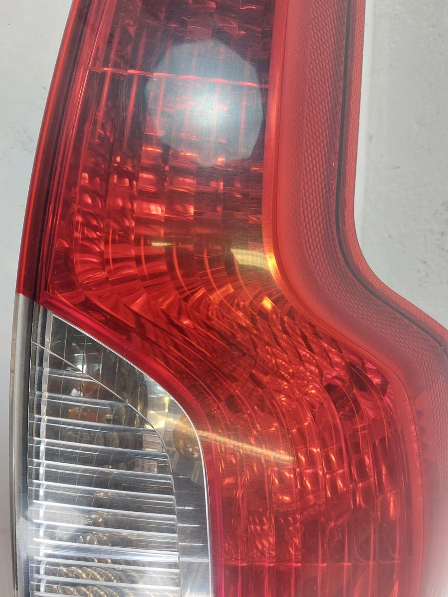 Volvo V50 M Rückleuchte Schlussleuchte Rücklicht Leuchte Lampe hinten rechts