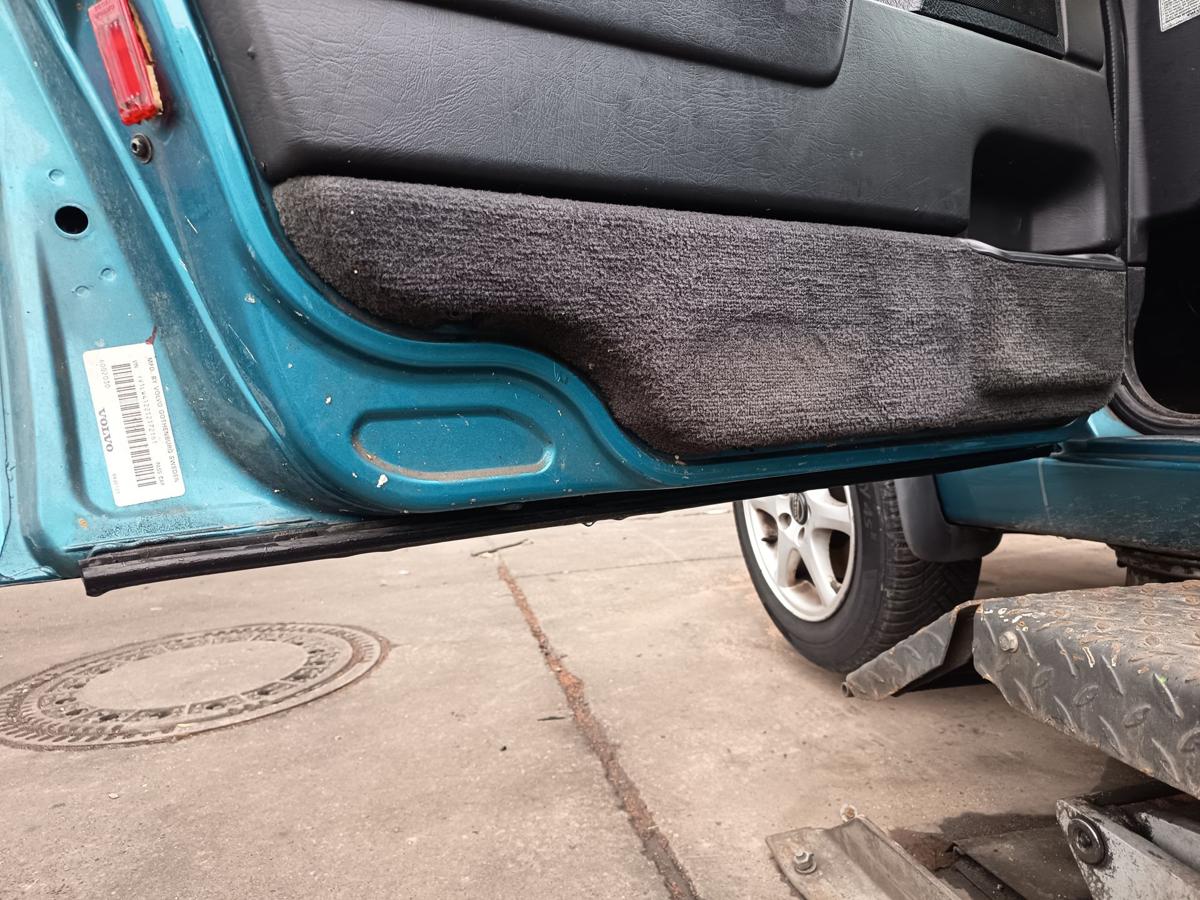 Volvo 850 original T&uuml;r vorn links Fahrer 422 T&uuml;rkis met Bj 1995