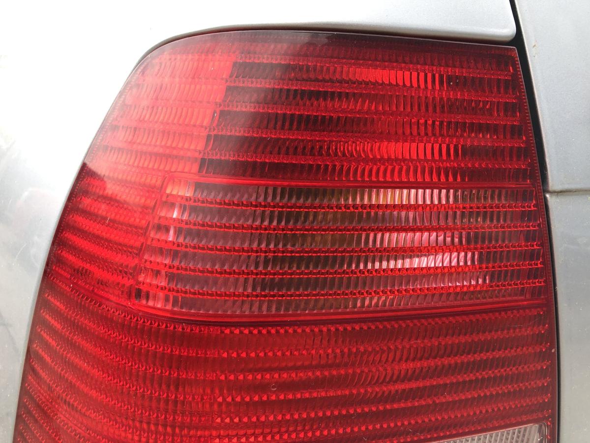 VW Bora 1J R&uuml;ckleuchte links R&uuml;cklicht Heckleuchte Limo Schlusslicht