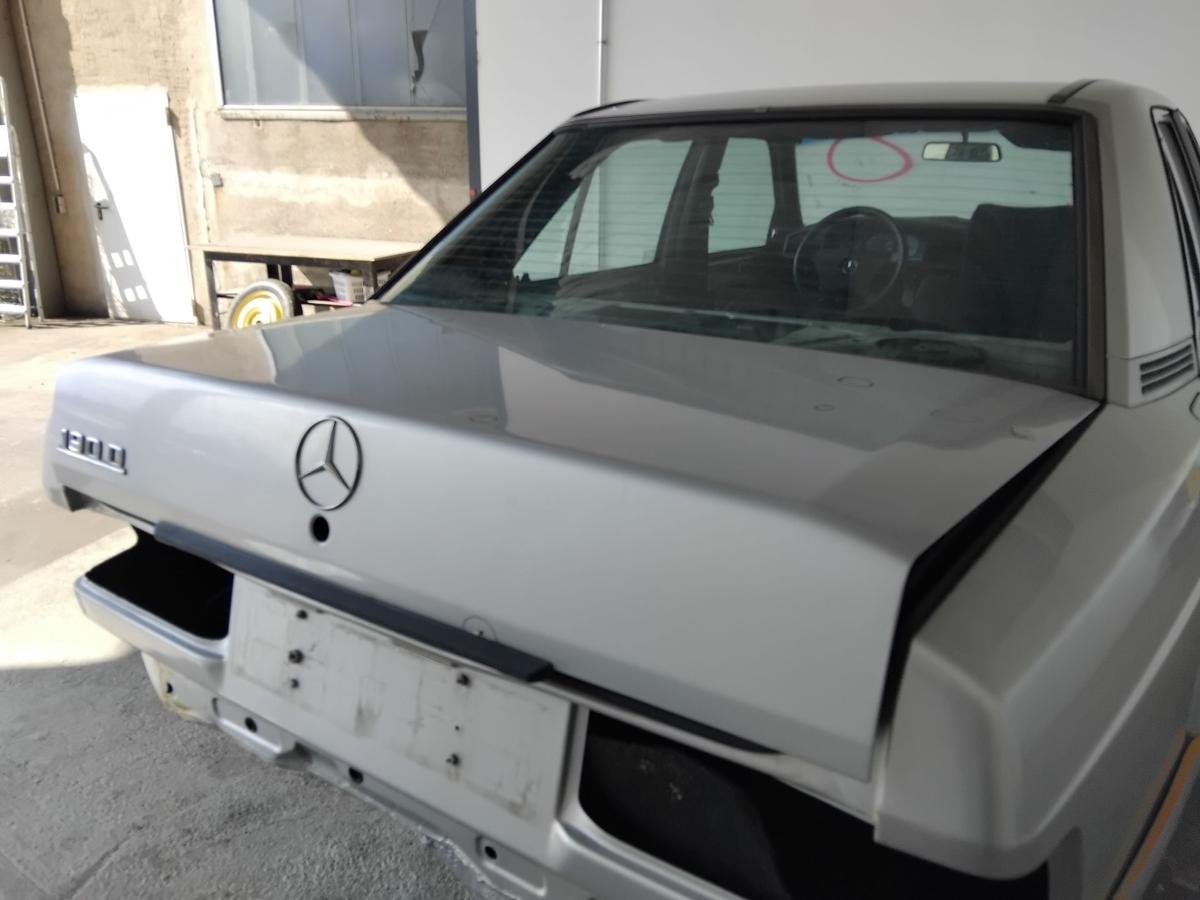 Mercedes Benz 190 W201 original Heckklappe 744 brillantsilbermetallic BJ1991