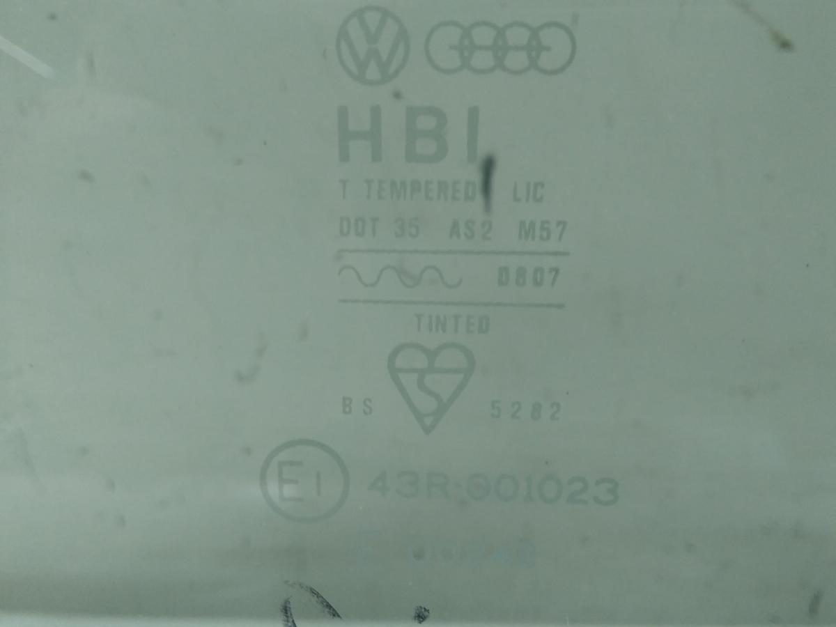 VW Transporter T3 T&uuml;rscheibe vorn links gr&uuml;ncolor Bj.1986