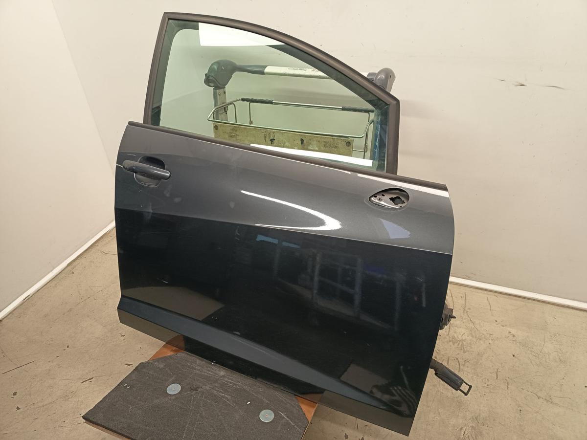 Seat Ibiza ST 6J orig T&uuml;r vorn rechts Beifahrert&uuml;r 5trg LW7Z Grau Bj 2011