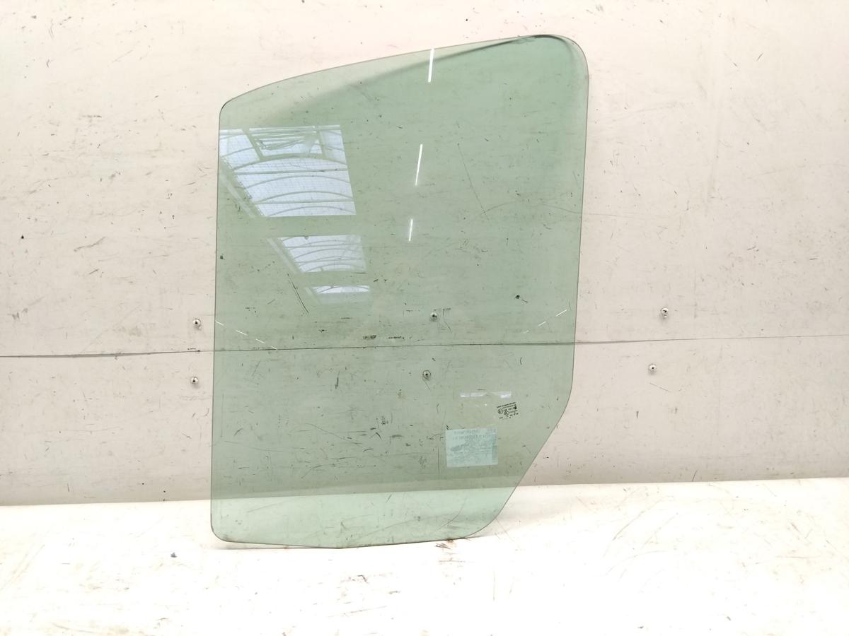 Mercedes Benz Sprinter 2 906 T&uuml;rscheibe vorn links gr&uuml;ncolor Bj.2006