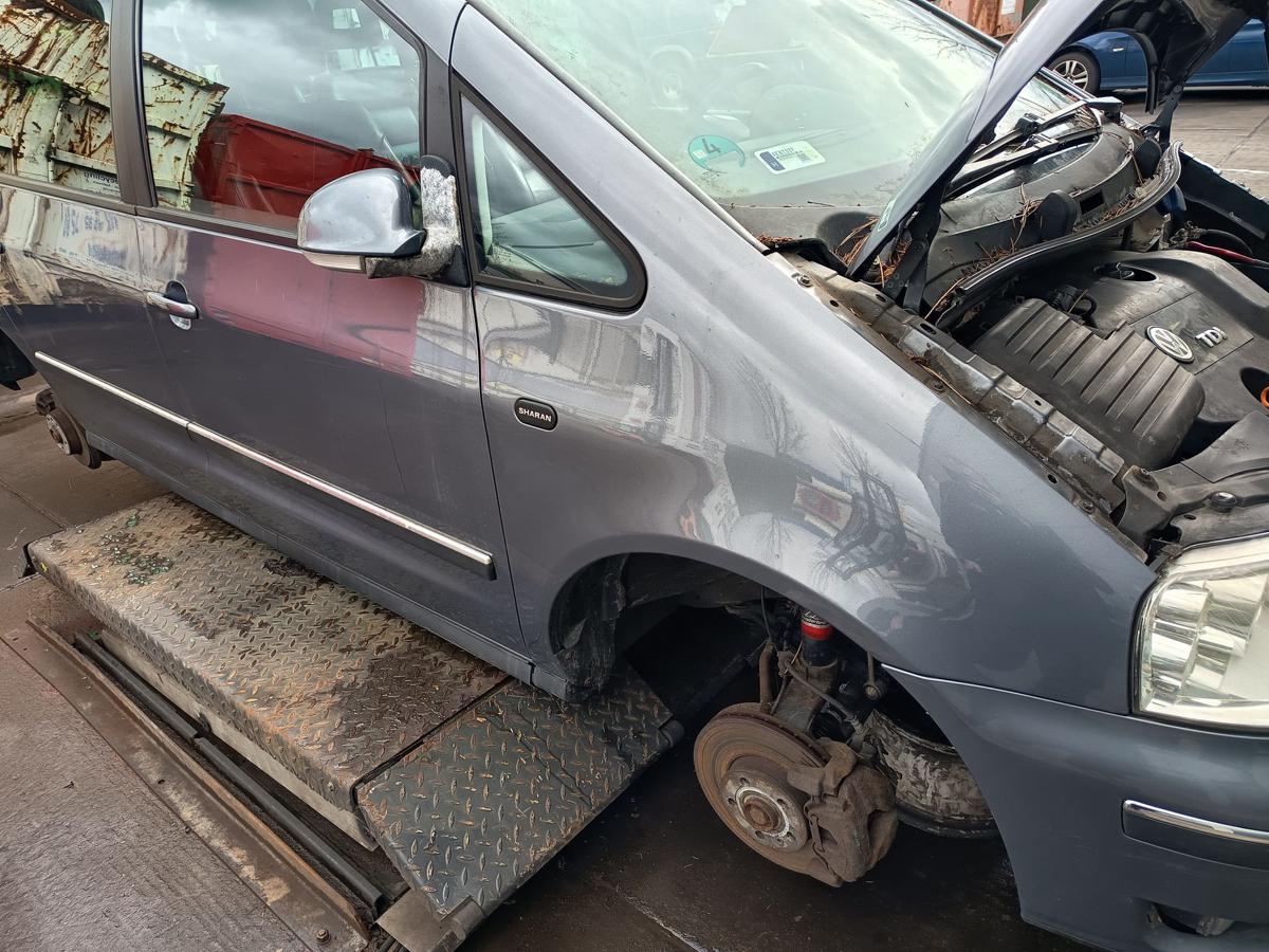 VW Sharan original Kotfl&uuml;gel rechts LR7K Baujahr 2009