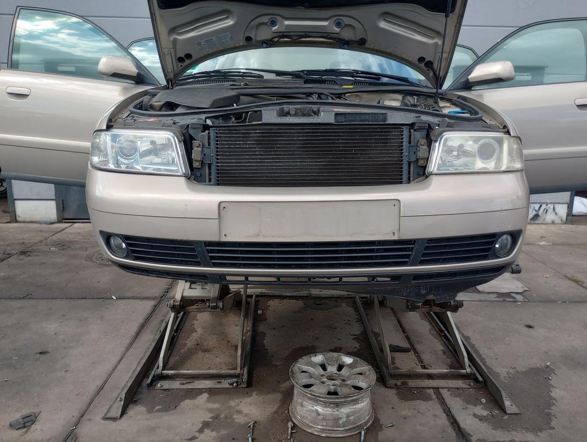 Audi A4 B5 Limo orig Stoßstange Stossfänger vorn NSW Y1T Melangebeige Bj 1999