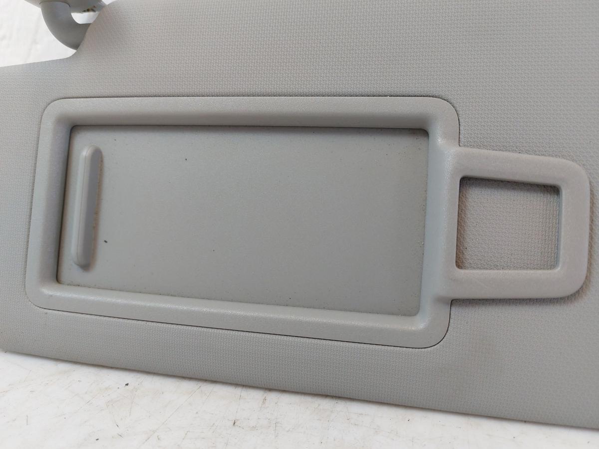 Audi Q2 Typ AG Sonnenblende links mit Spiegel