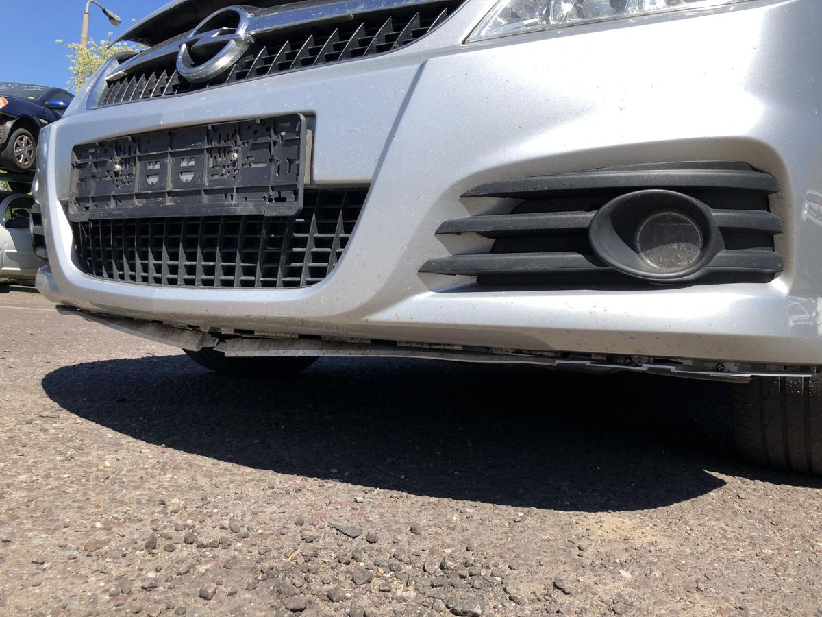 Opel Vectra C Caravan ab 05 Sto&szlig;f&auml;nger vorn Frontsch&uuml;rze mit Nebel 2AU Silber