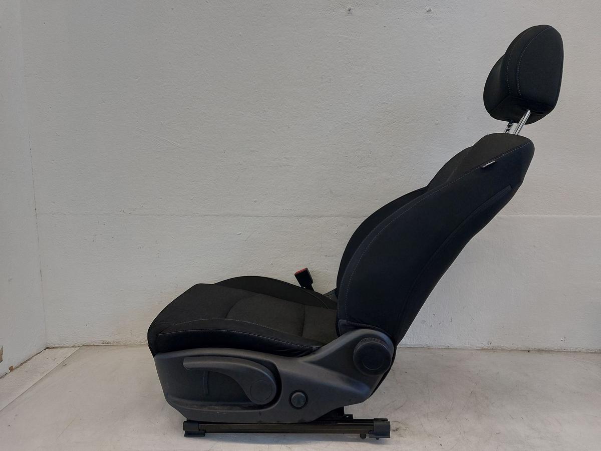 Hyundai i30 PD Mild Hybrid Sitz vorn links Stoff mit Heizung Autositz Fahrersitz