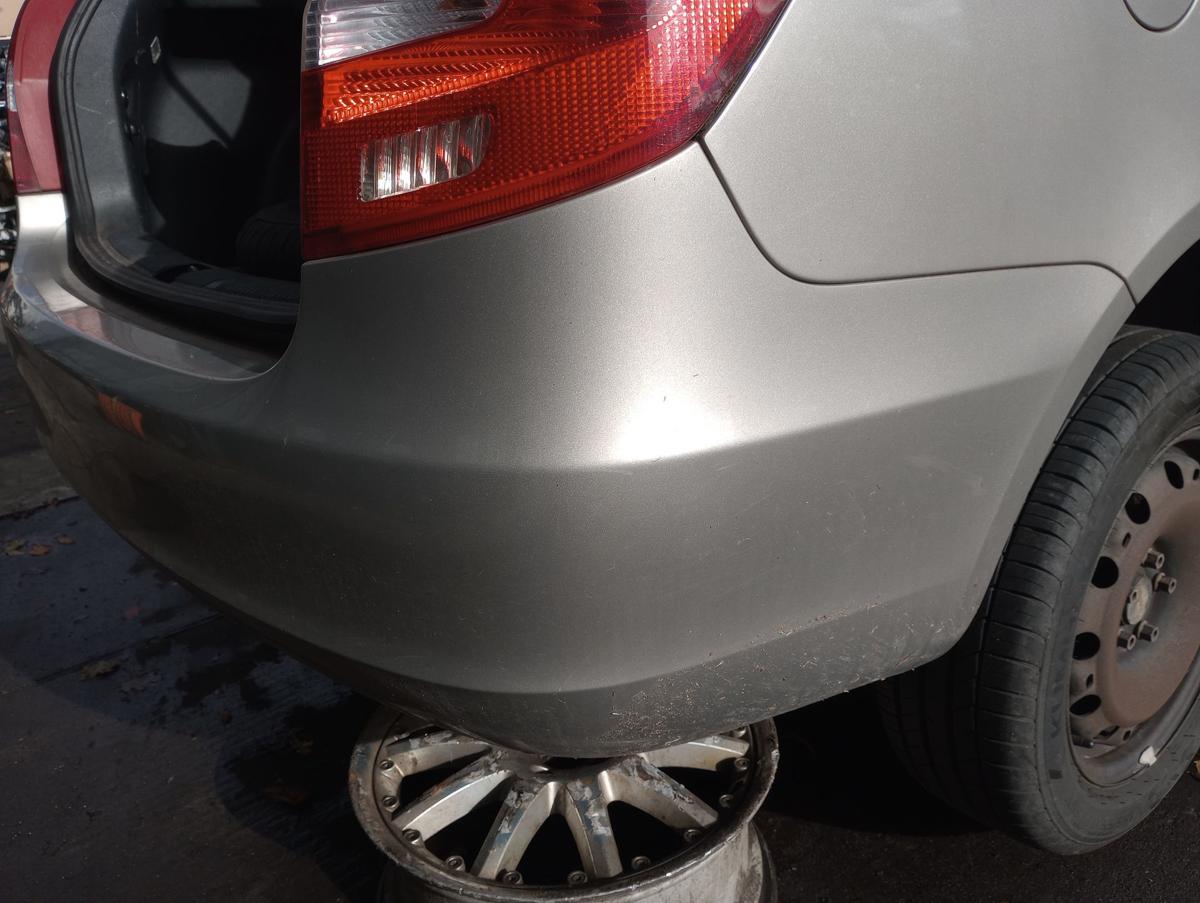 Skoda Fabia 5J Kombi orig Stoßstange hinten F8H Beige Facelift Bj 2010