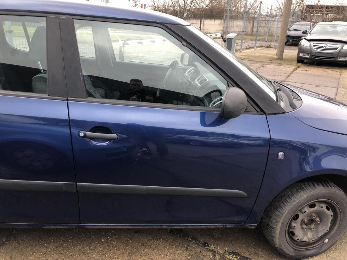 Skoda Fabia 2 Typ 5J T&uuml;r vorn rechts Beifahrert&uuml;r im Rohbau LF5Q Storm Blau