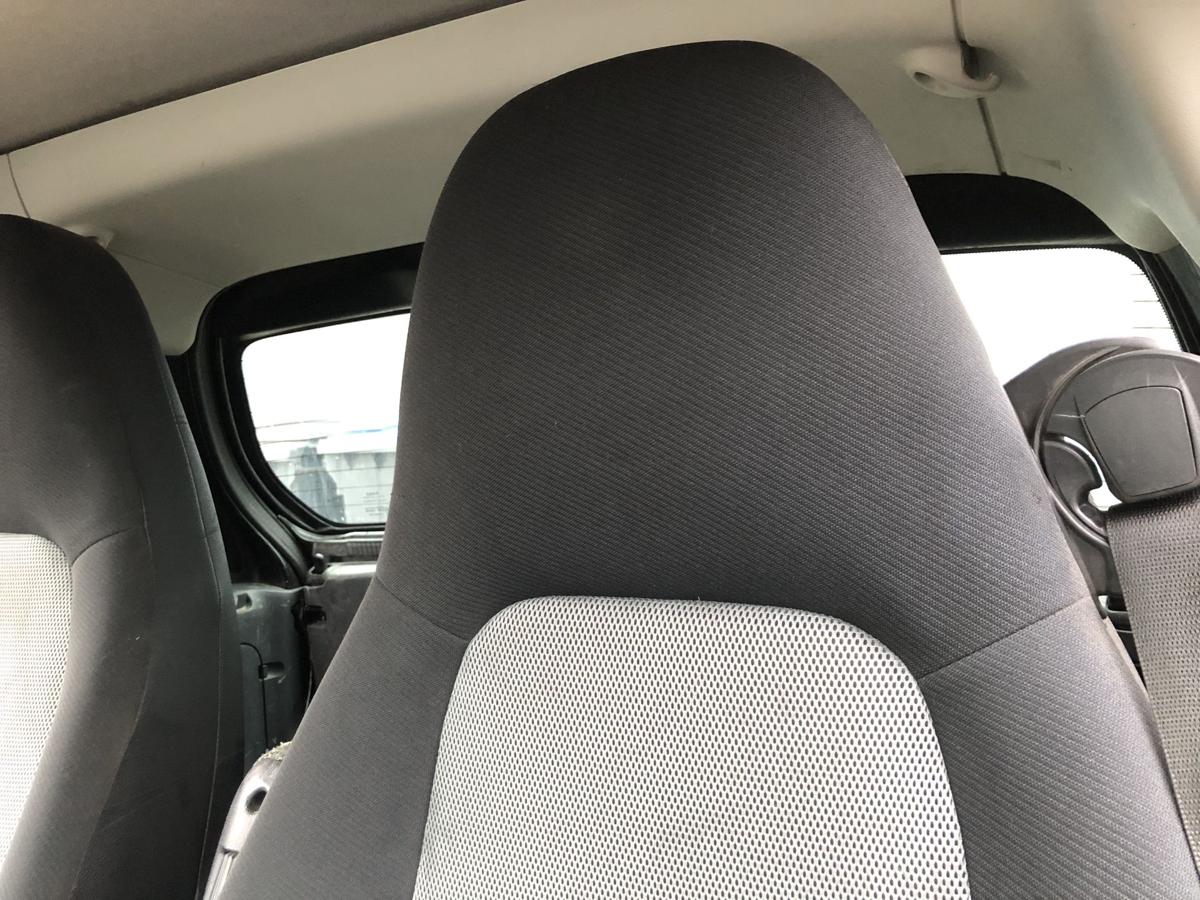 Smart 451 Mopf Sitz vorn links Fahrersitz Stoff Autositz Stoffsitz