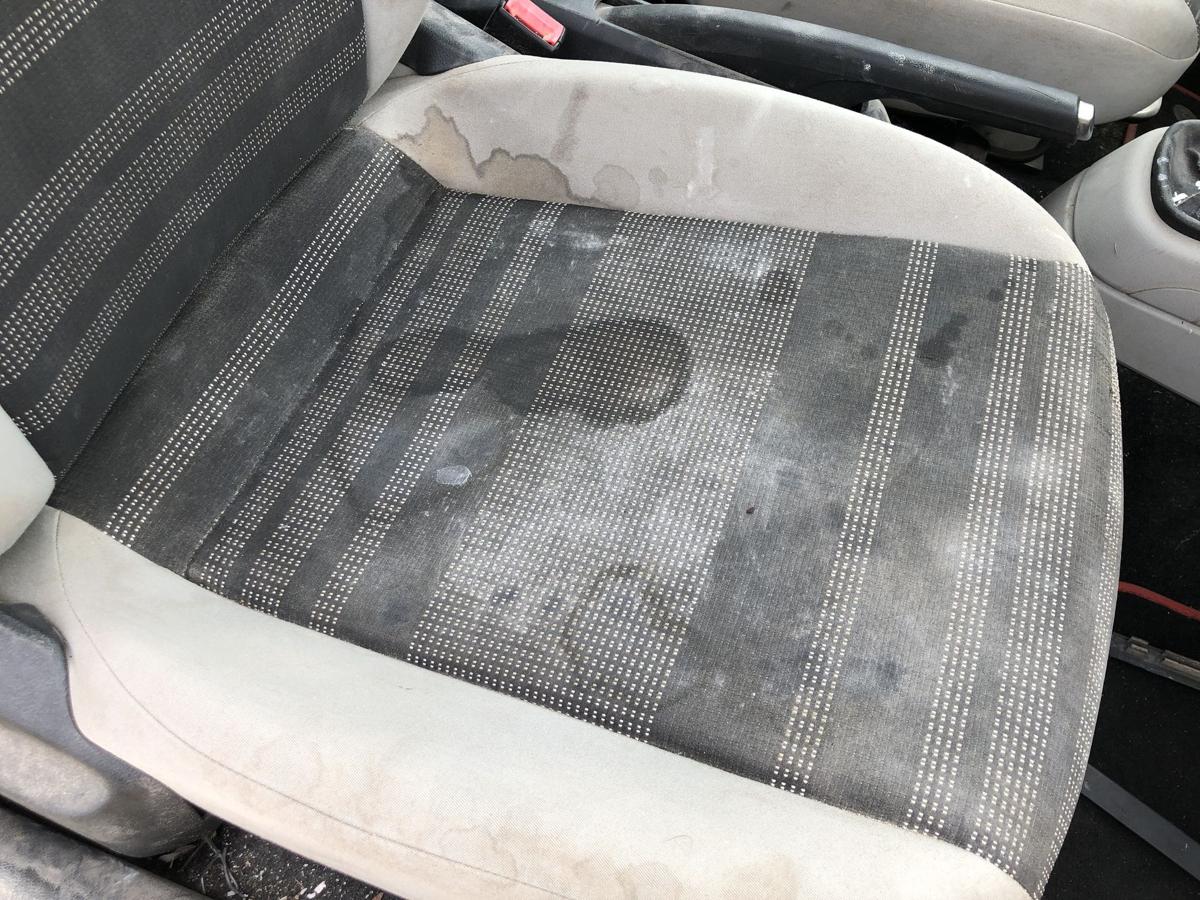 Seat Mii Typ AA Sitz vorn rechts Beifahrersitz Stoff ohne Heizung 3 t&uuml;rer